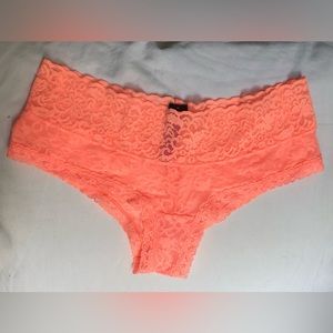 Victoria’s Secret Lacie Cheekinie